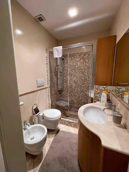 Cavourdreamsuite Rome 0*,  Italy